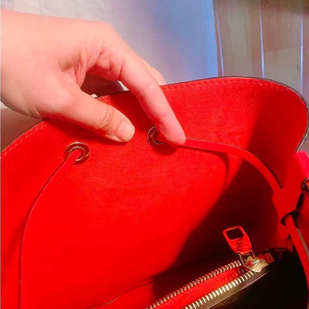 LouisVuitton NeoNoe Monogram Canvas Red Bucket Bag Organizers Gently Lucky Charm - Picture 7 of 16